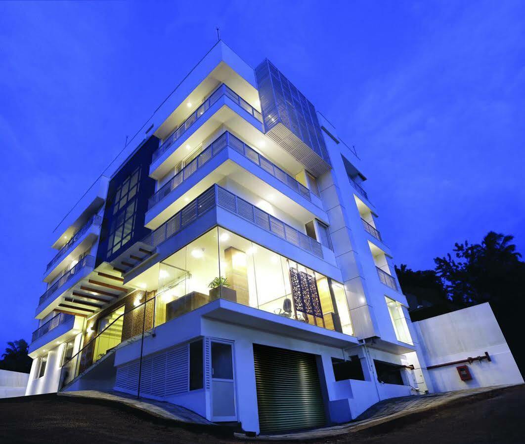 Hotel Park Connect Kochi Exterior foto